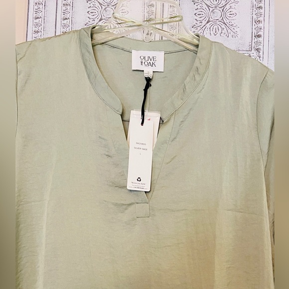 🍀NWT Oak&Olive Sz-L Light, Soft, Flowing Fabric- Beautiful Neutral Soft Green🍀 - Picture 8 of 16